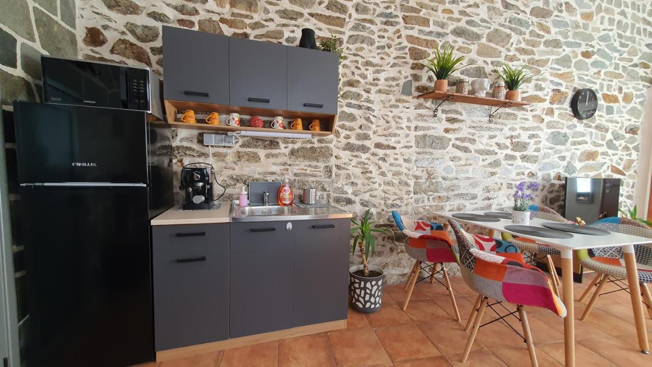 Art Center Apartment *