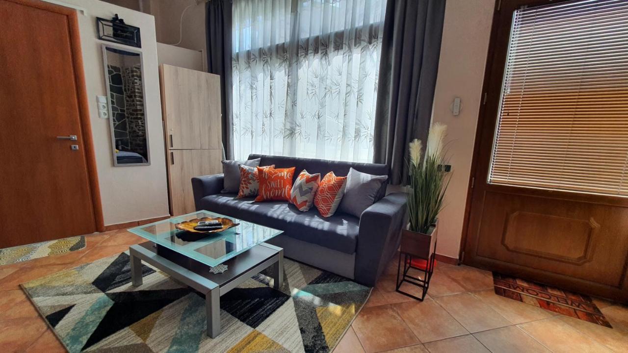 Apartment Art Center